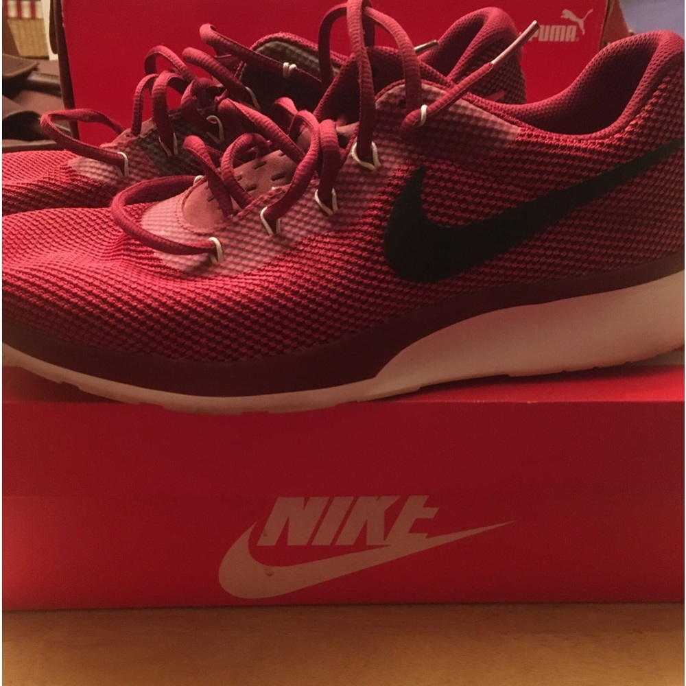 Nike tanjun racer men sz 11.5 running shoe red black white